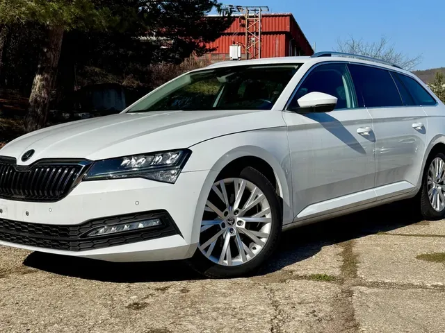 Skoda Superb 2020 photo 2