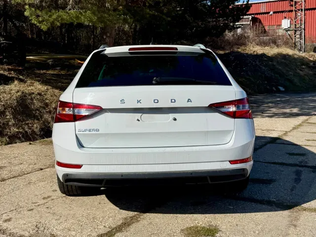 Skoda Superb 2020 photo 4