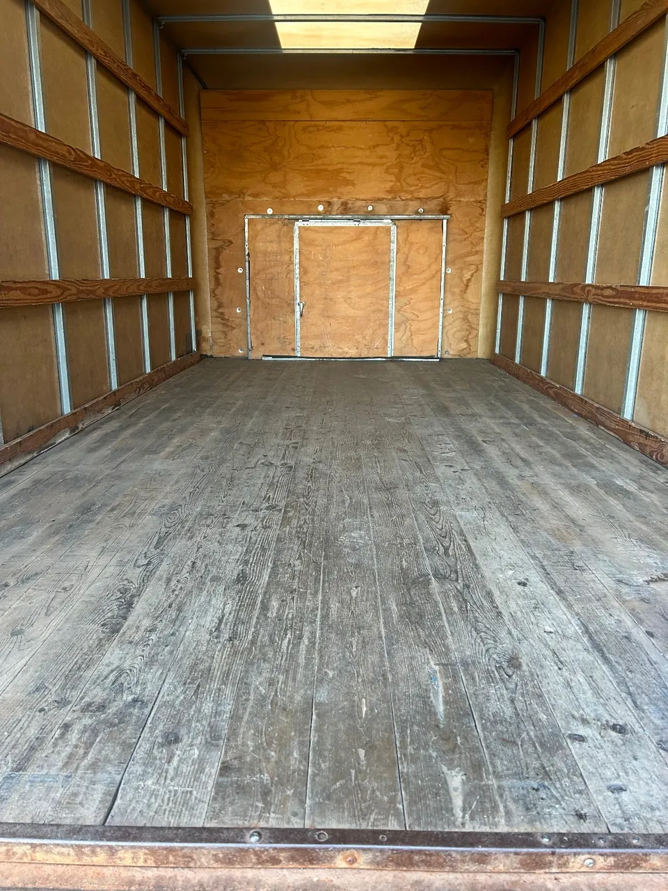 Ford E450 2016 photo 3