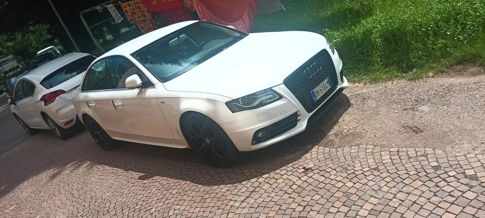 Audi A4 2009 photo 2