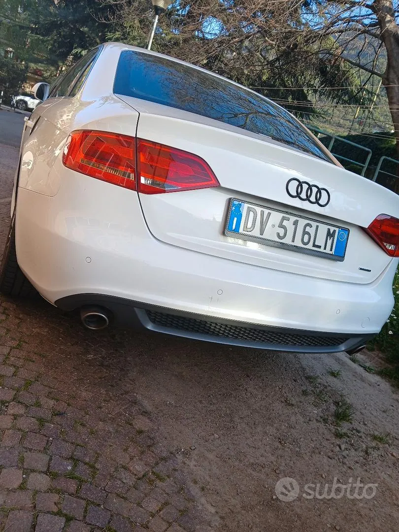 Audi A4 2009 photo 4