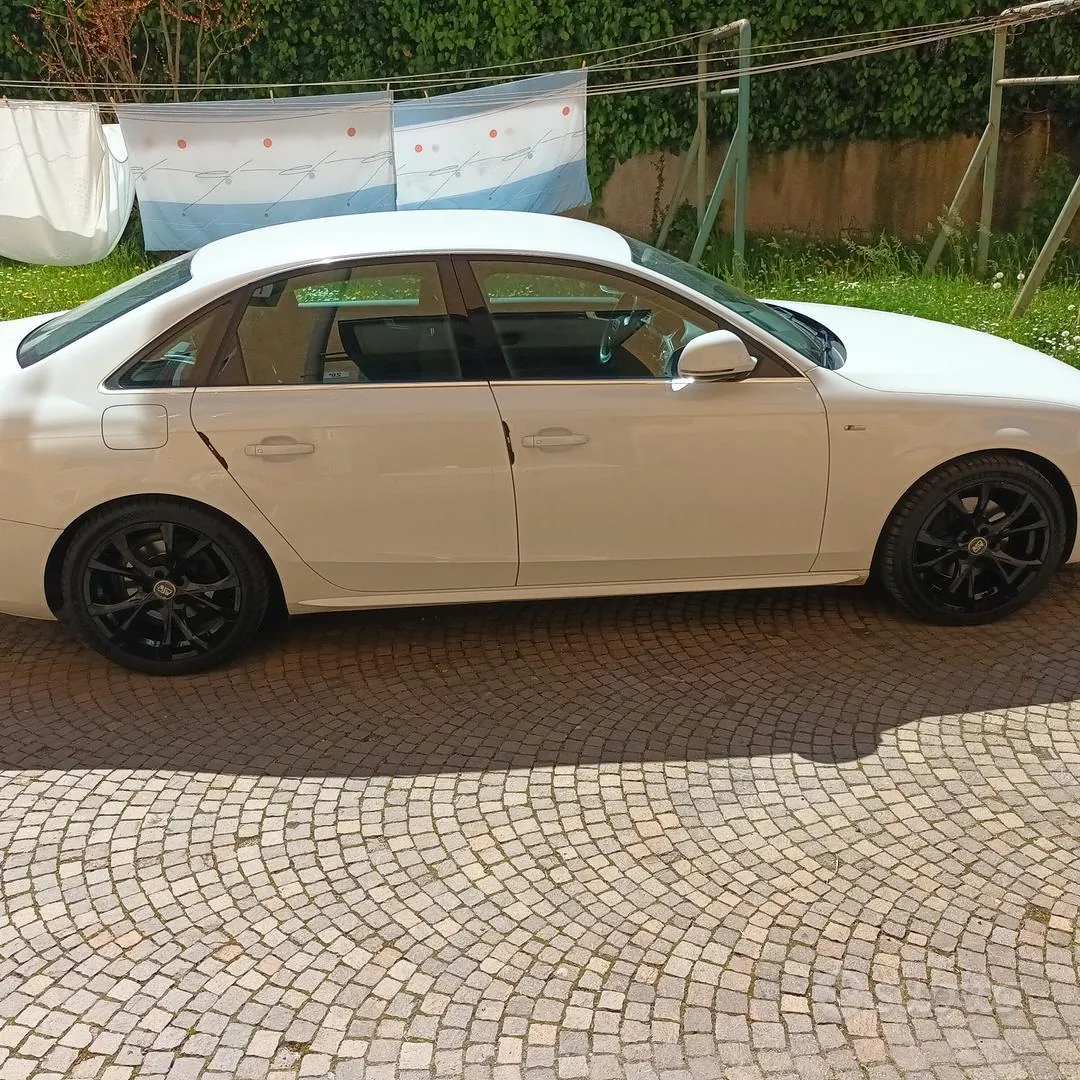 Audi A4 2009 photo 3