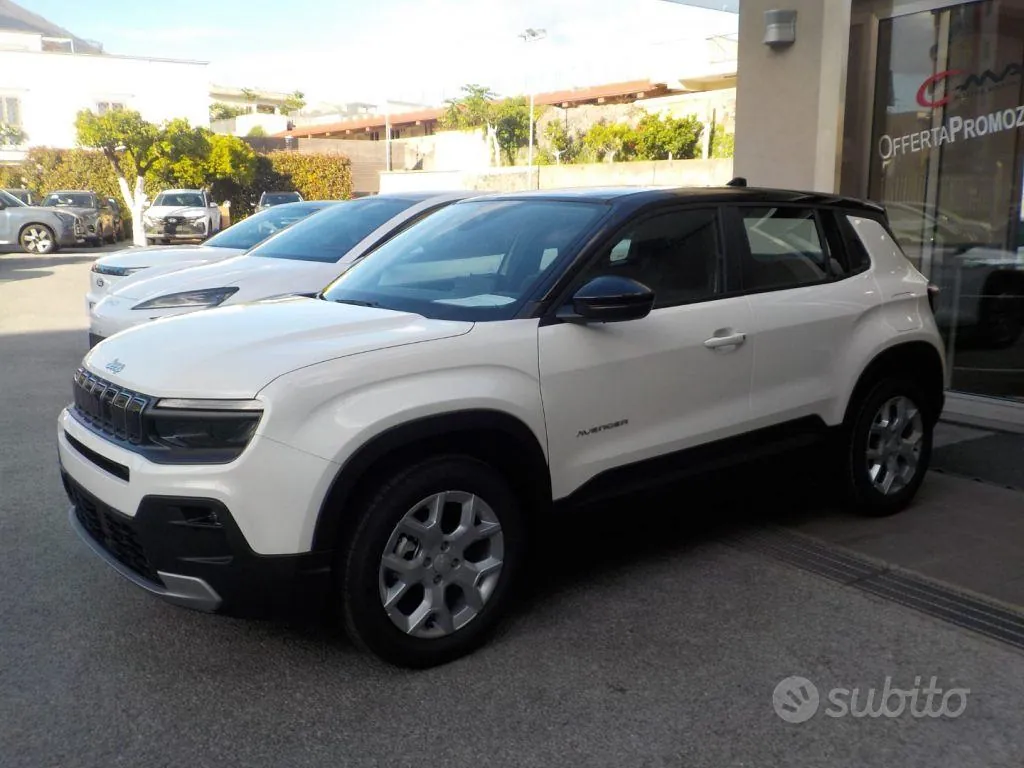 Jeep Avenger photo 3