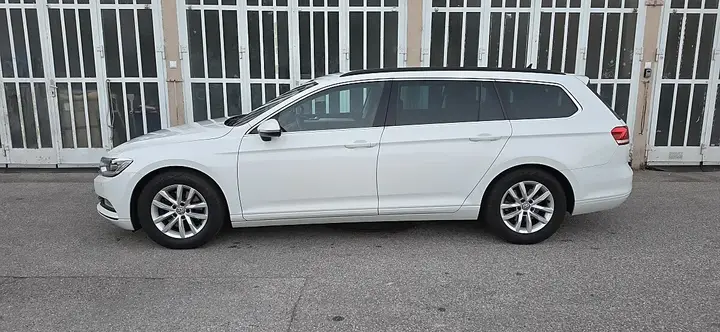Volkswagen Passat 2019 photo 2