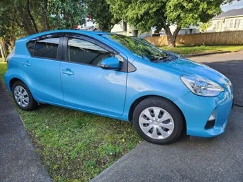 Toyota Aqua 2014 photo 3