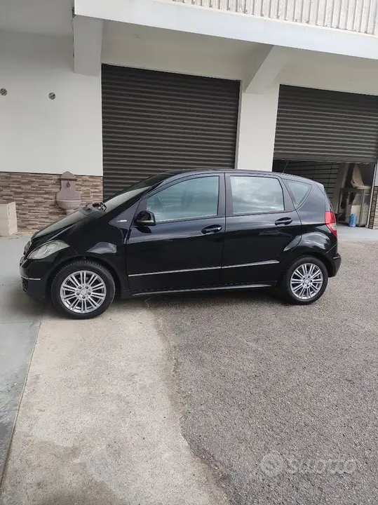 Mercedes-Benz A 160 2012 photo 4