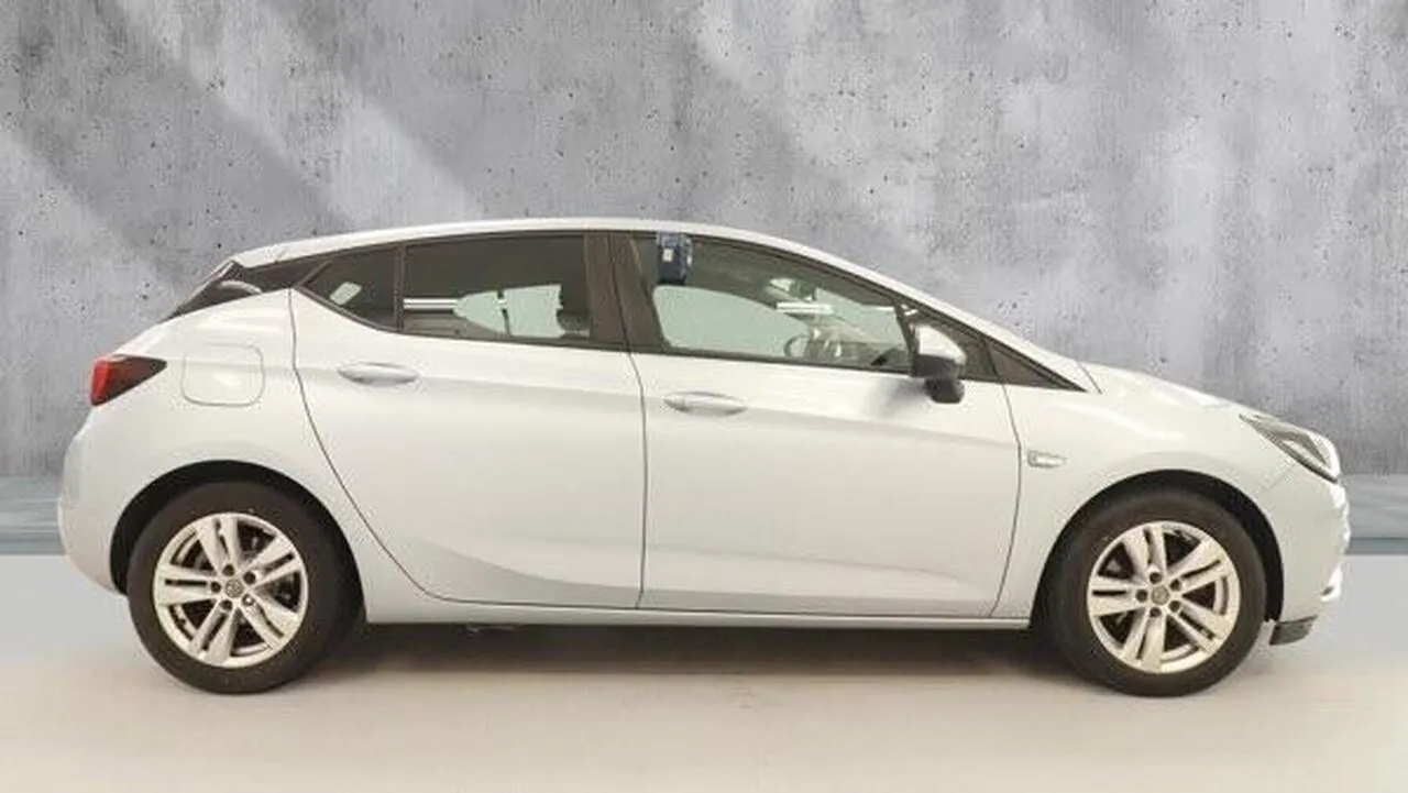 Vauxhall Astra 2018 photo 5