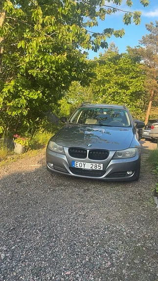 BMW 320D 2009 photo 3