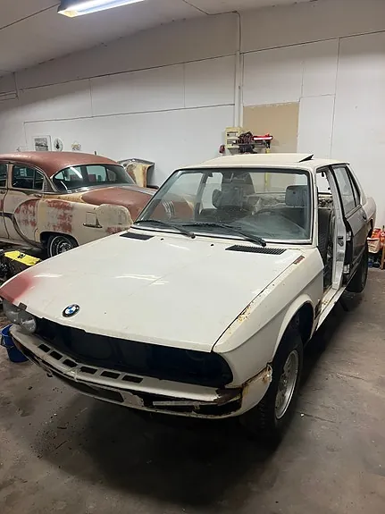 BMW 528I