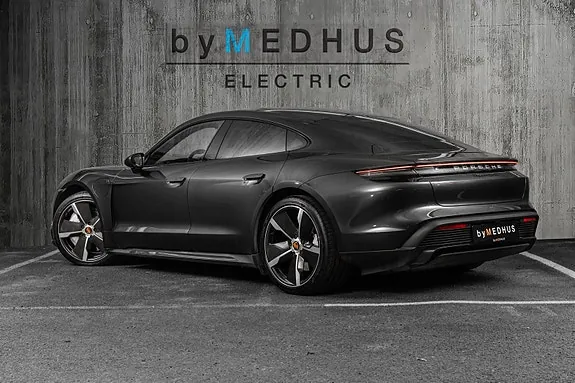 Porsche Taycan Turbo