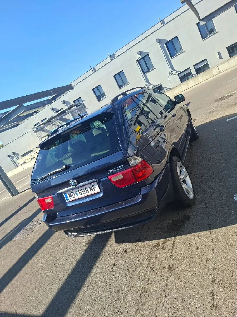 BMW X5 2004 photo 2