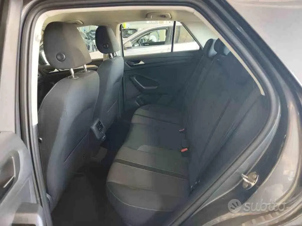Volkswagen T-Roc 2022 photo 4