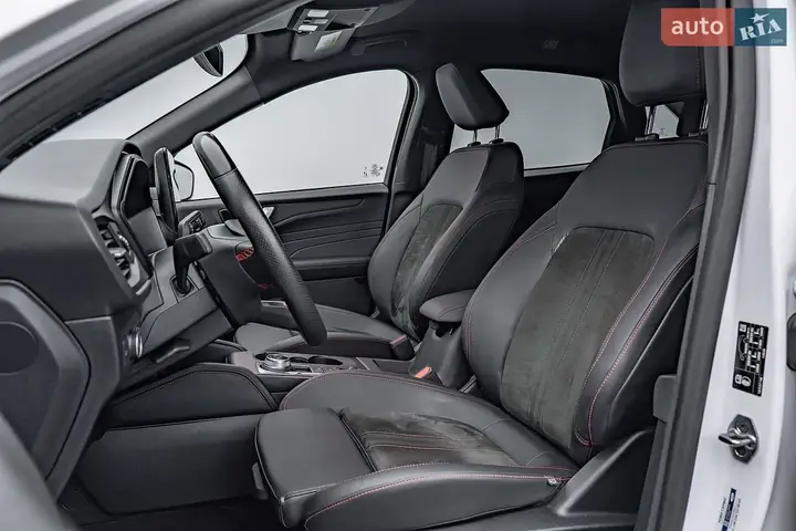 Ford Kuga 2025 photo 2