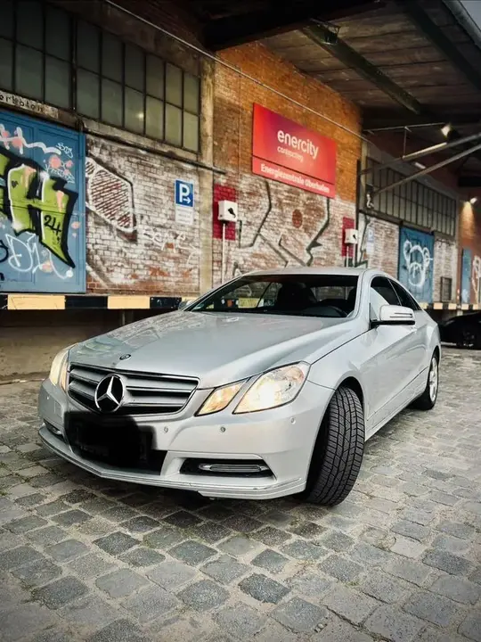 Mercedes-Benz E 200 Coupé