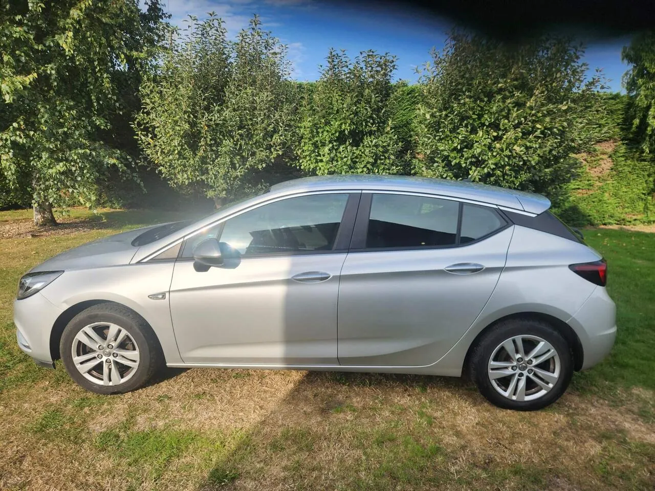 Vauxhall Astra 2017 photo 3