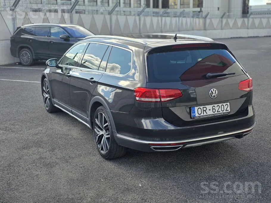 Volkswagen Passat Alltrack 2018 photo 2
