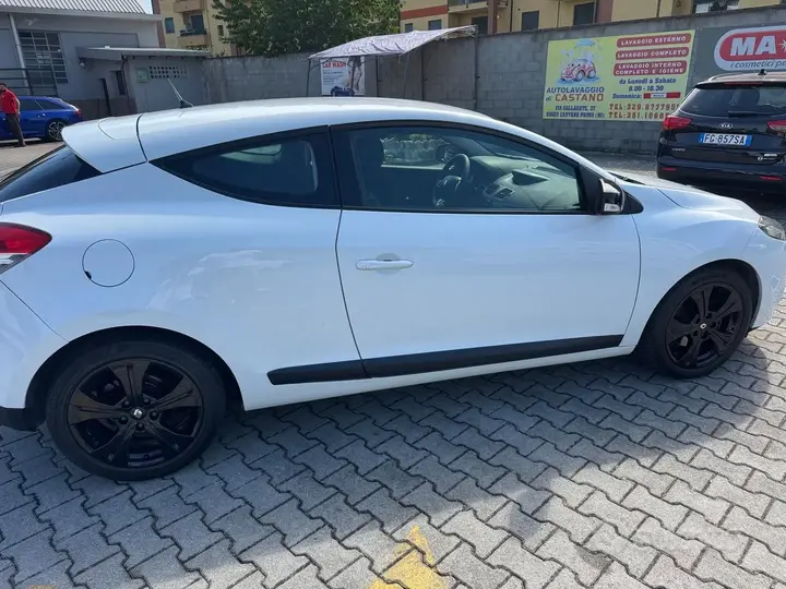 Renault Megane 2011 photo 5