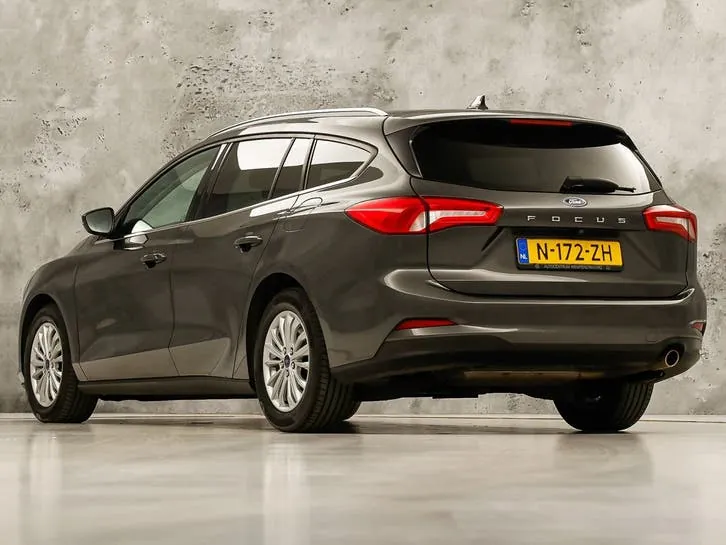 Ford Focus 2022 photo 3