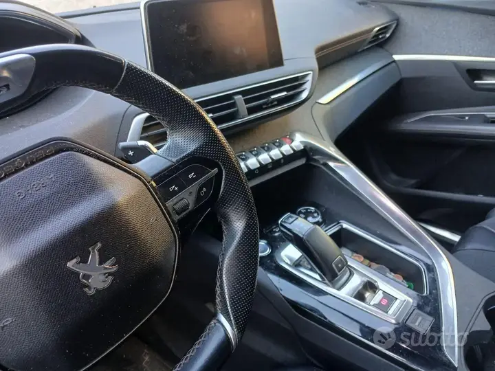 Peugeot 3008 2018 photo 2