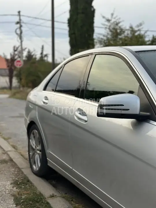 Mercedes-Benz C200 2013 photo 4