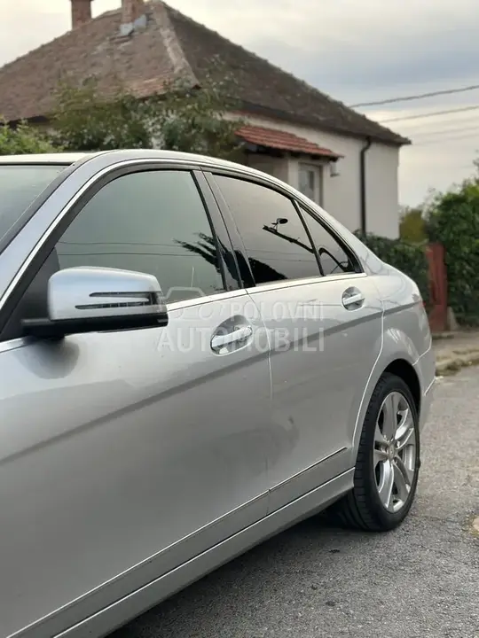 Mercedes-Benz C200 2013 photo 5