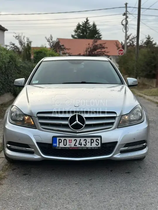 Mercedes-Benz C200