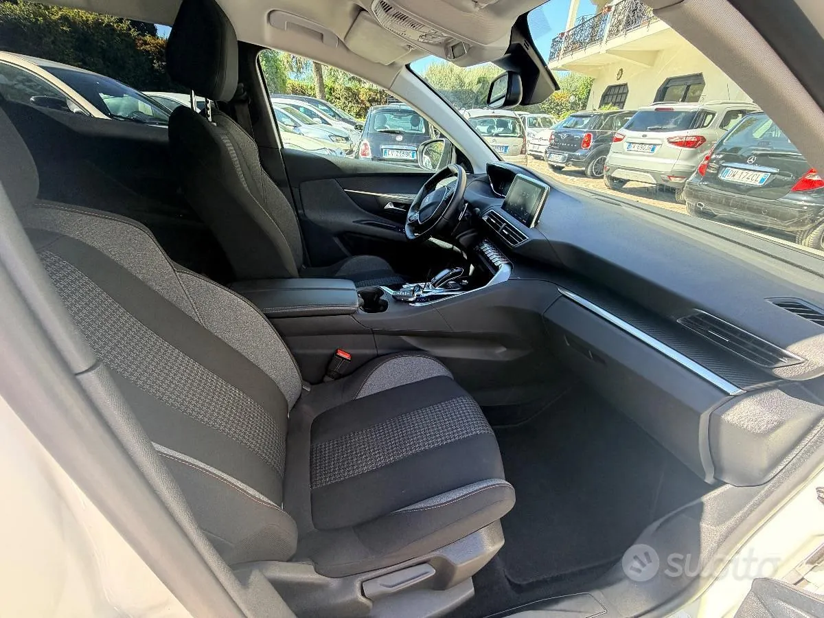 Peugeot 3008 2022 photo 2