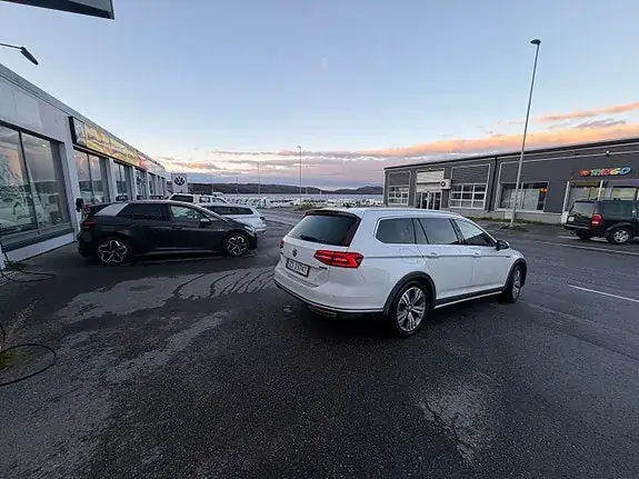 Volkswagen Passat Alltrack 2018 photo 4