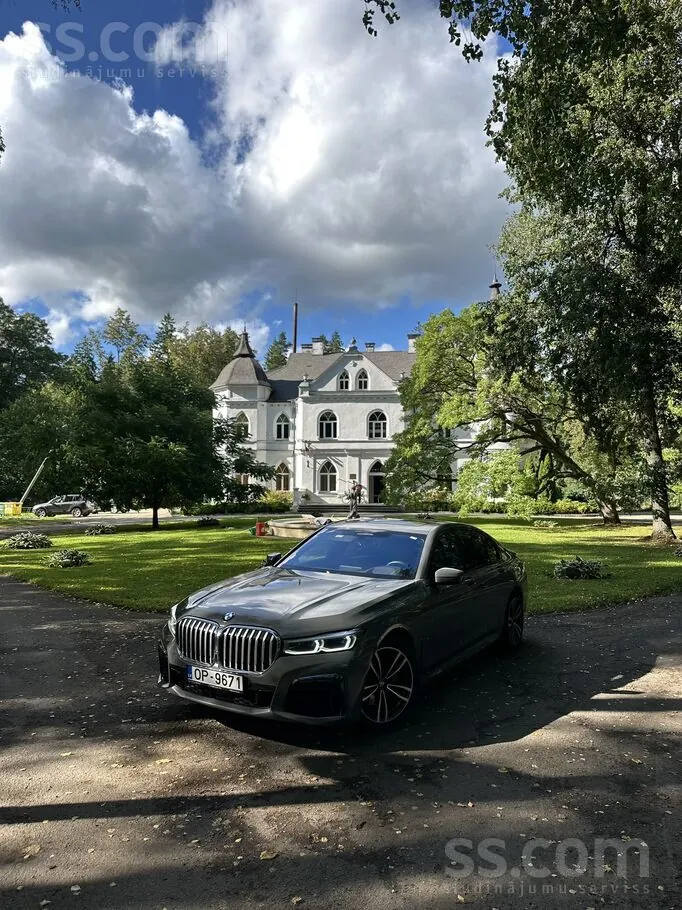 BMW 730
