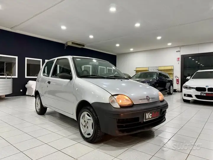 Fiat 600 2010 photo 3