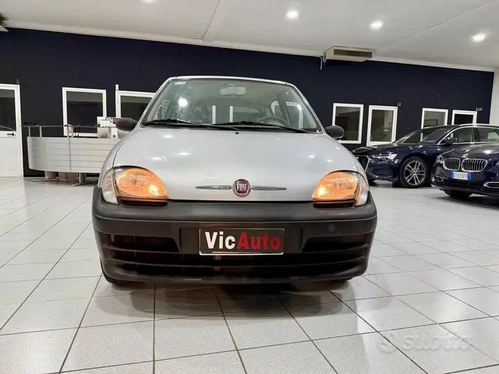 Fiat 600 2010 photo 2