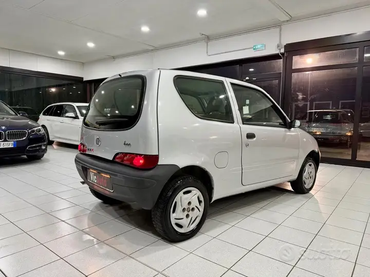 Fiat 600 2010 photo 5