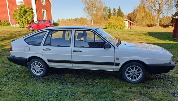 Volkswagen Passat Cc 1988 photo 4