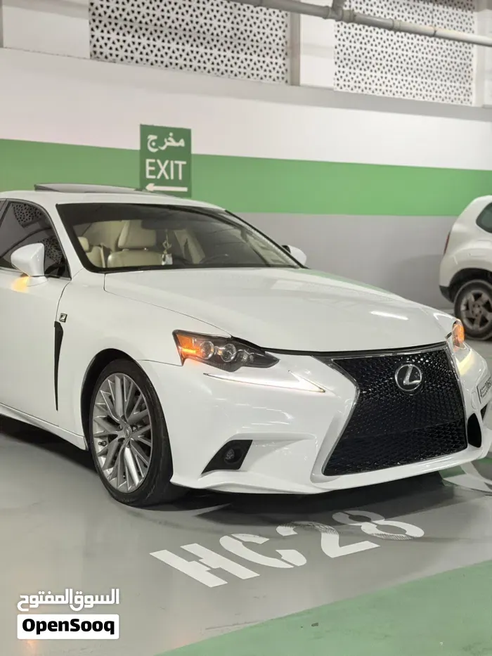 Lexus Is 2015 photo 5