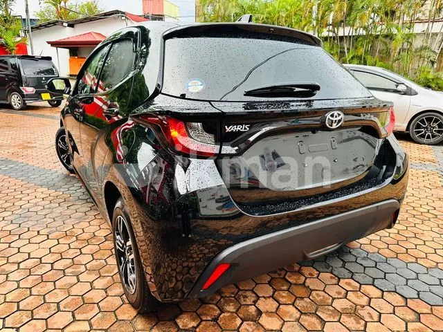 Toyota Yaris 2023 photo 3