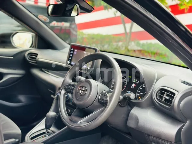Toyota Yaris 2023 photo 4