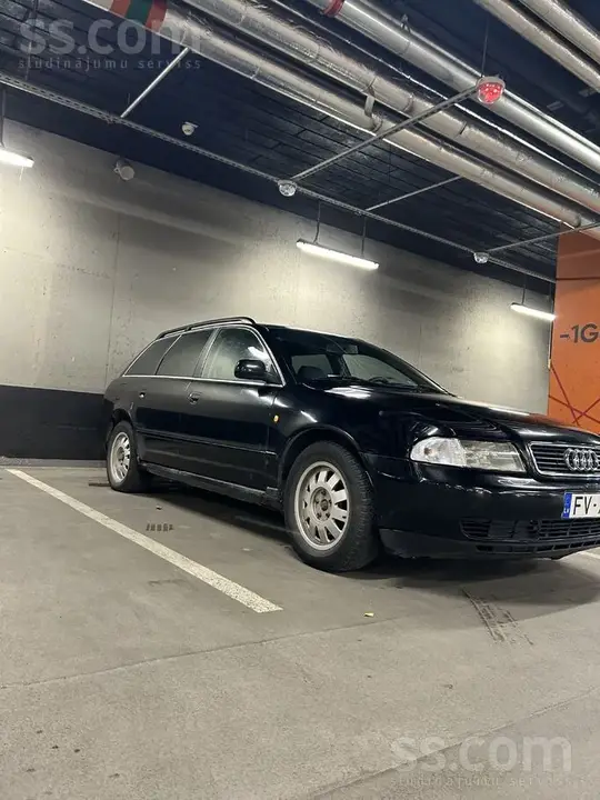 Audi A4 Avant 1998 photo 2