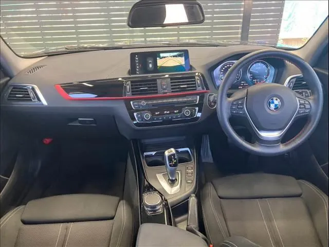 BMW 1 Series 2018 photo 2