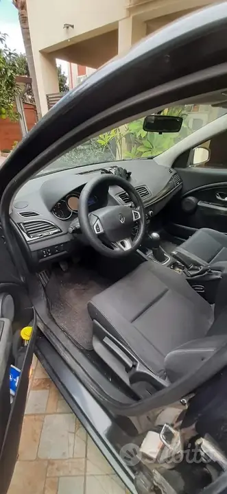 Renault Megane 2011 photo 4