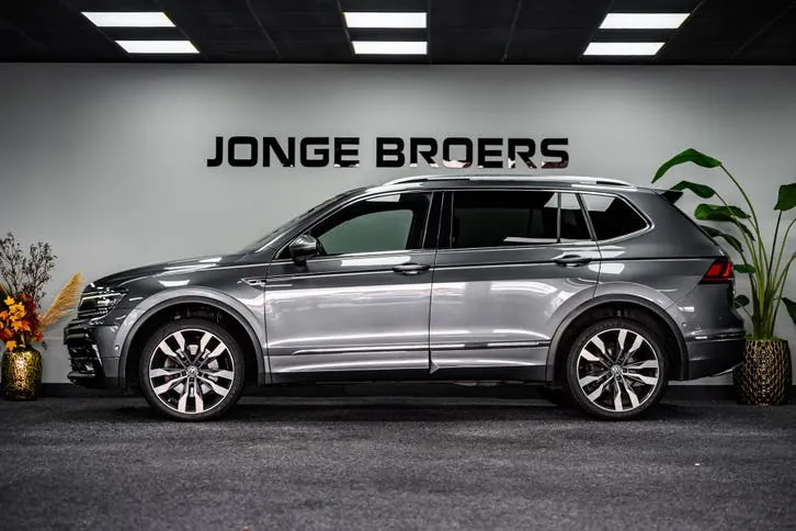 Volkswagen Tiguan 2019 photo 2