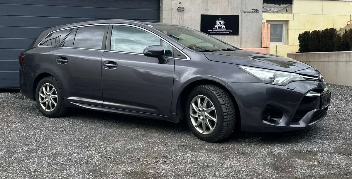 Toyota Avensis 2016 photo 3