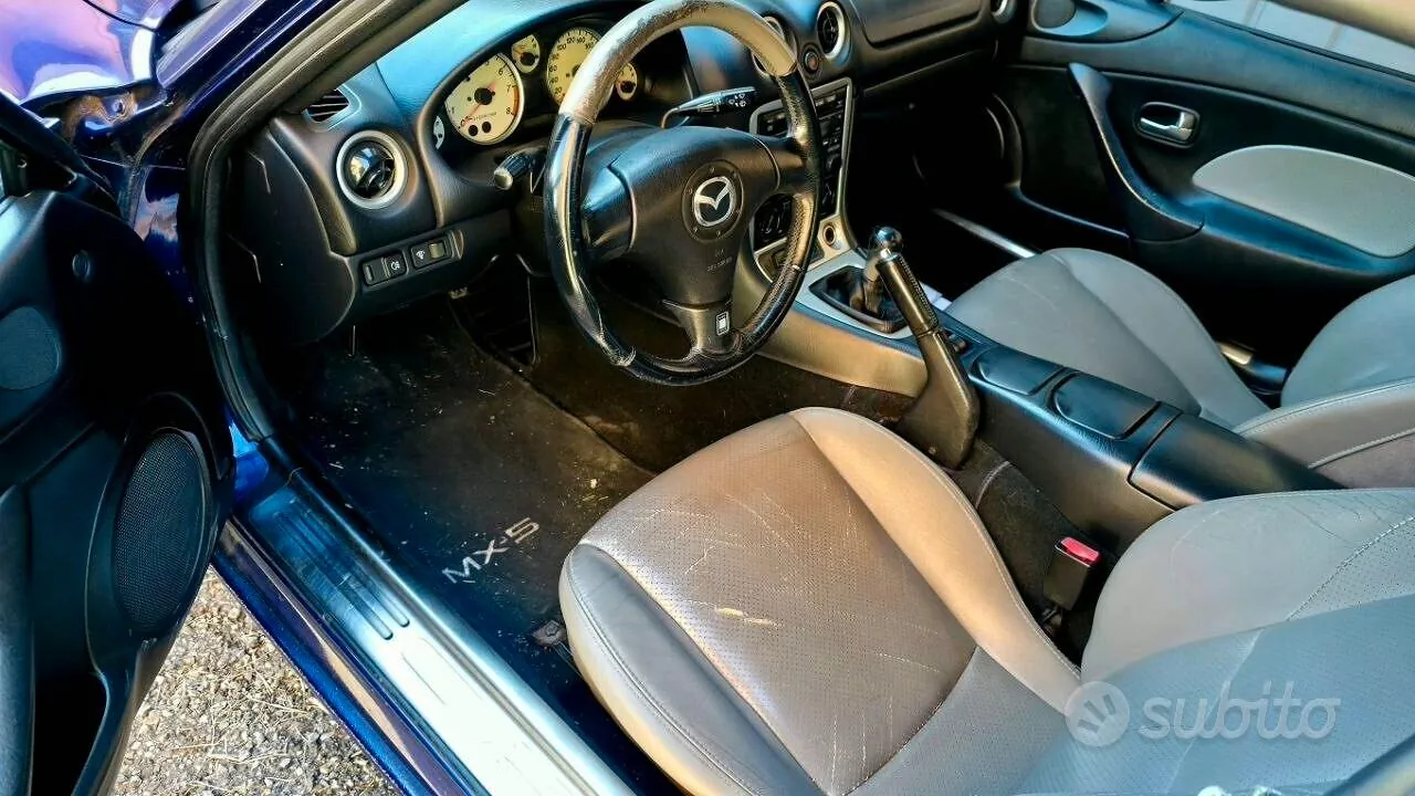Mazda Mx-5 2003 photo 2