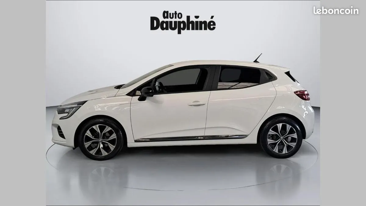Renault Clio 2023 photo 2