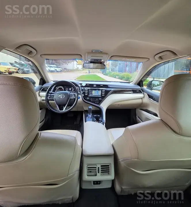 Toyota Camry 2019 photo 3