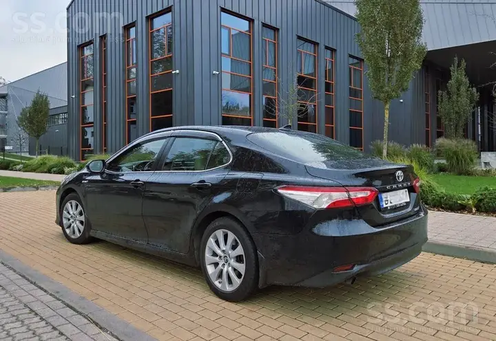 Toyota Camry 2019 photo 2