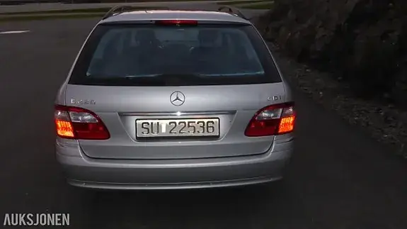 Mercedes-Benz E 220 D 2004 photo 5