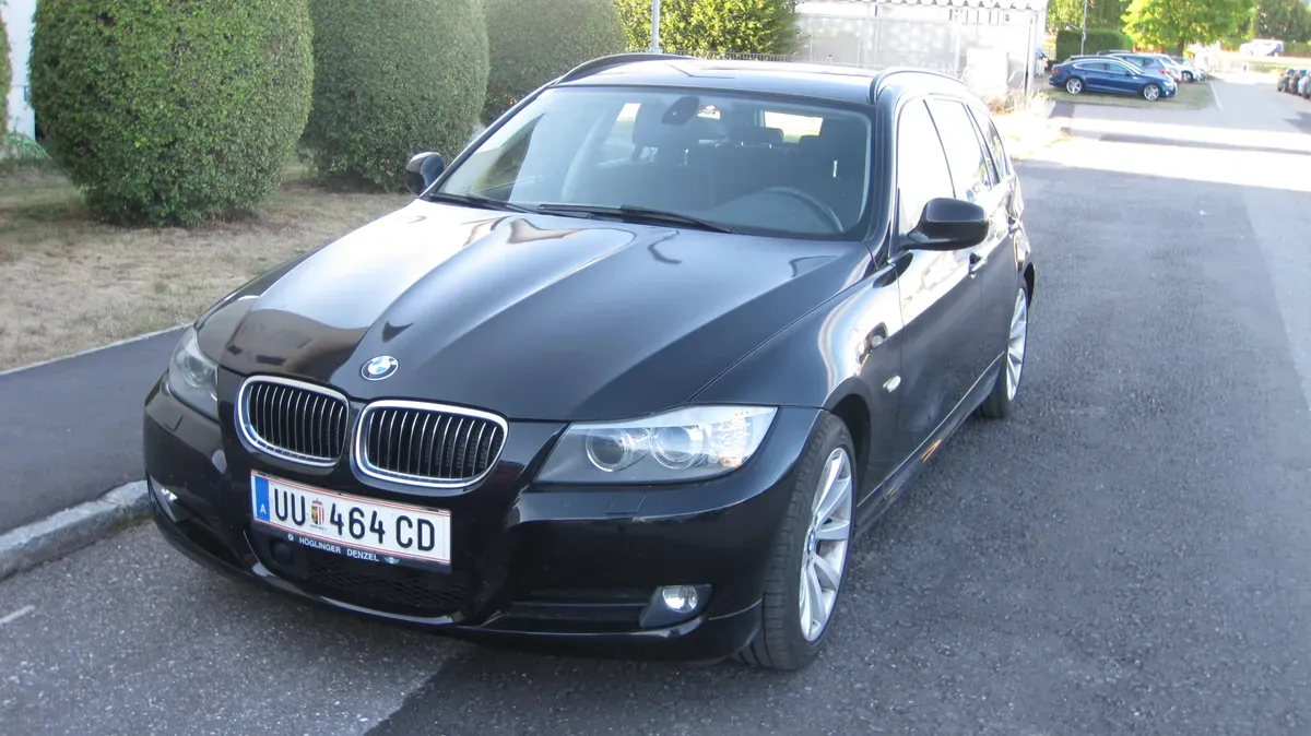 BMW 3 Series 2012 photo 3