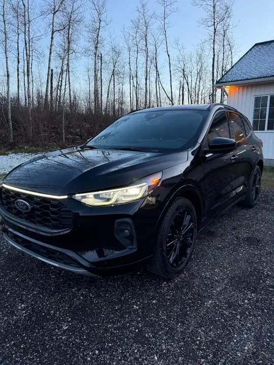 Ford Escape 2024 photo 2