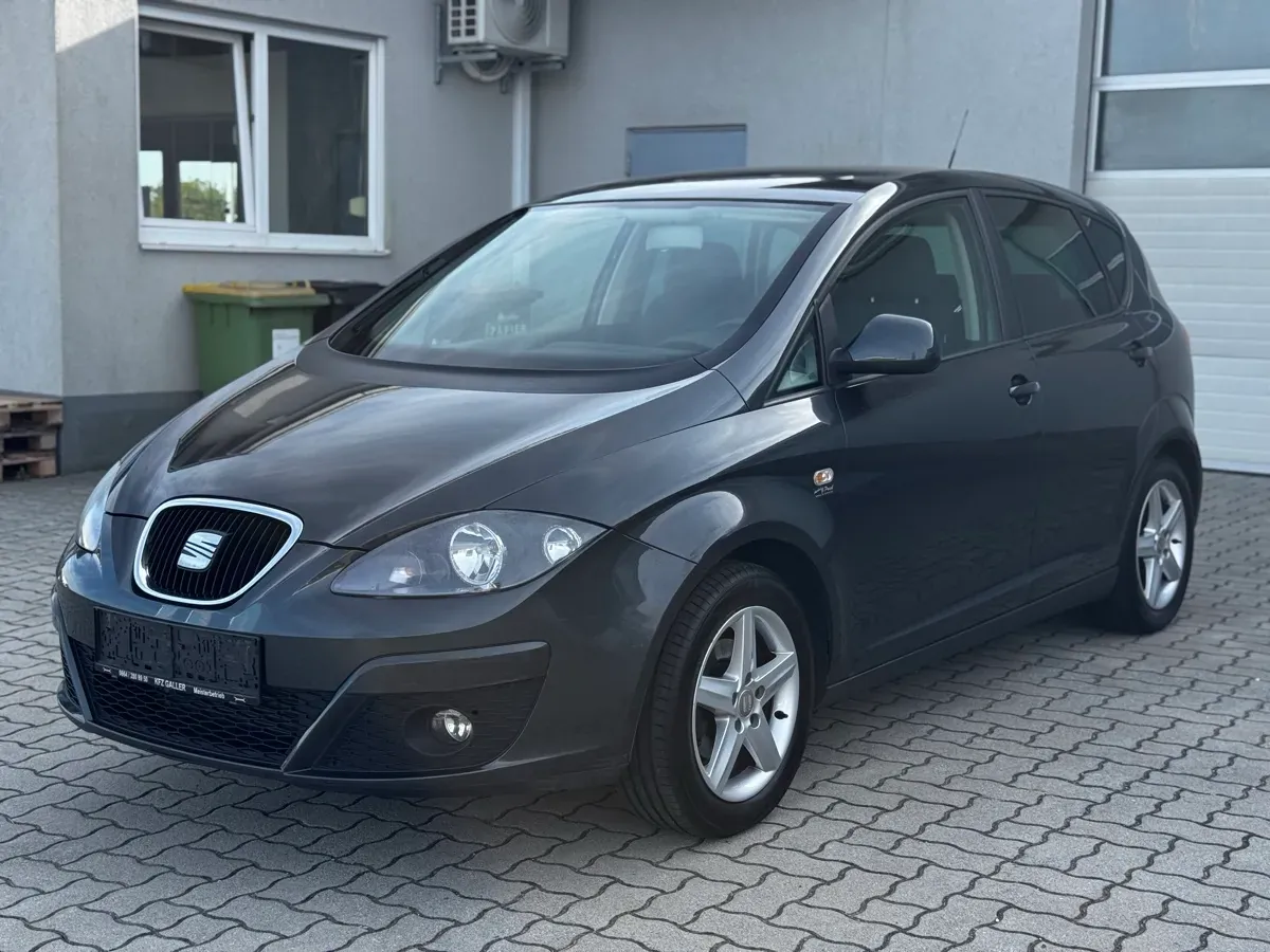 Seat Altea 2011 photo 2