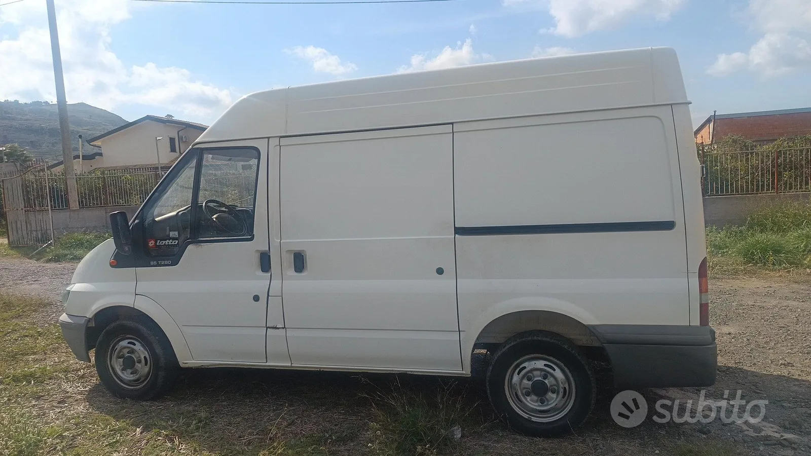 Ford Transit 2002 photo 2